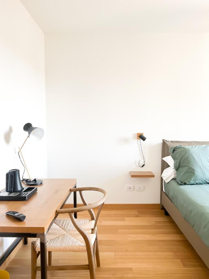 Hotel Glass House - Smart & Parking