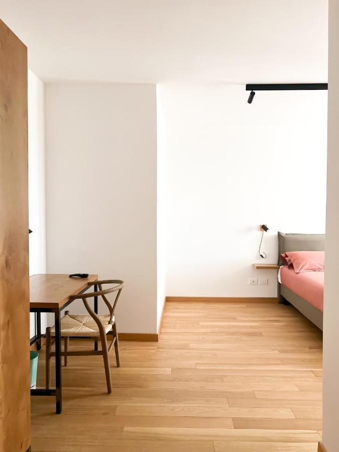 Glass House - Smart & Parking 4* Lecce