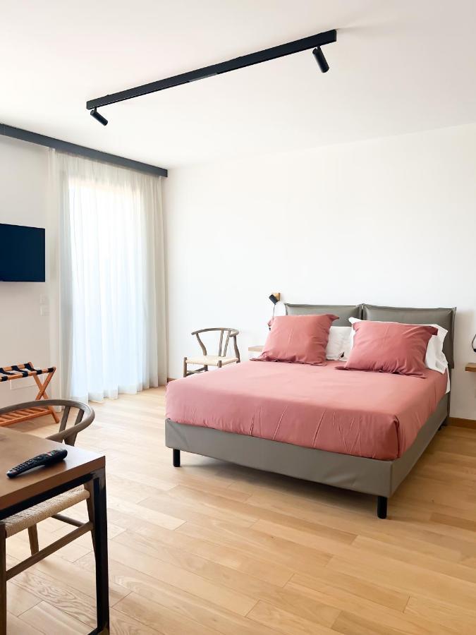 Glass House - Smart & Parking Hotel Lecce