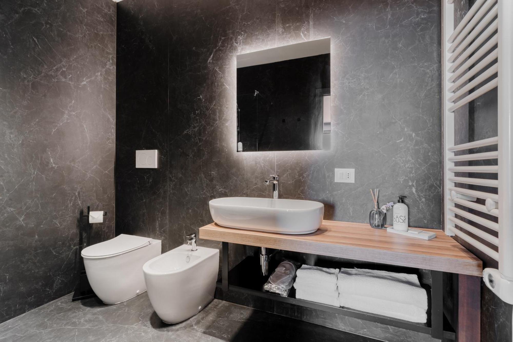 Glass House - Smart & Parking Hotel 4*